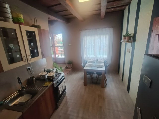 Eladó családi ház, Ászáron 29.7 M Ft, 2 szobás