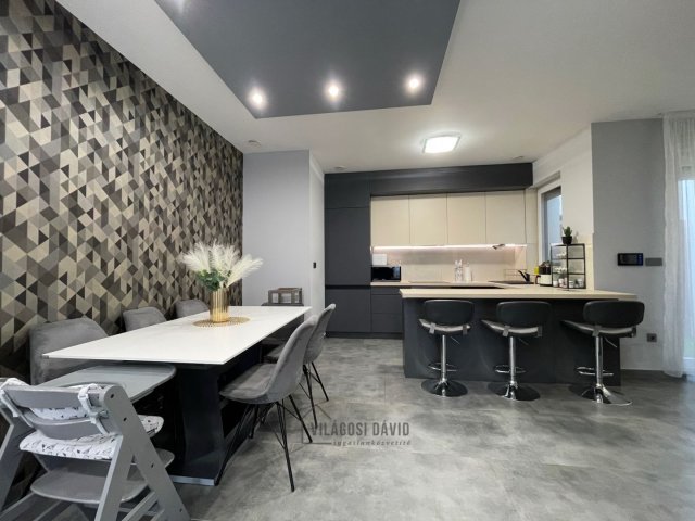 Eladó ikerház, Debrecenben 159 M Ft, 4 szobás