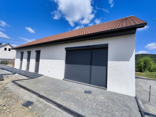 Eladó családi ház, Pécsett 127.9 M Ft, 3+1 szobás