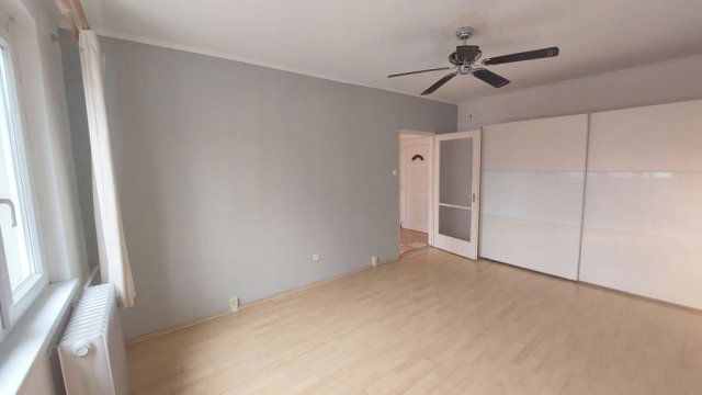 Eladó panellakás, Százhalombattán 43 M Ft, 1 szobás