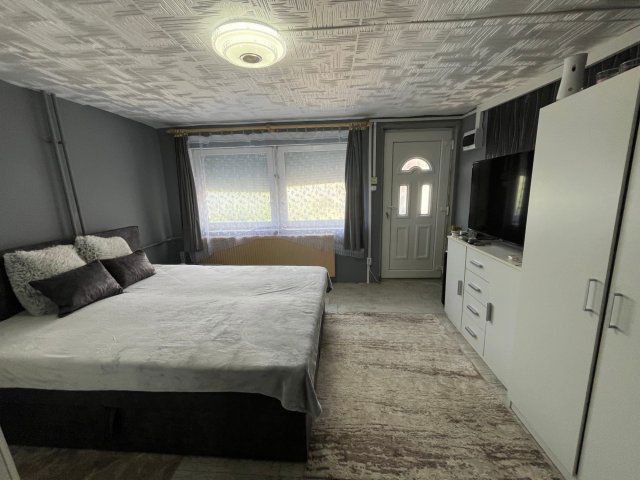 Eladó családi ház, Nyékládházán 17.5 M Ft, 2+1 szobás