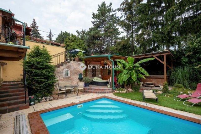 Eladó családi ház, Diósdon 129 M Ft, 13 szobás