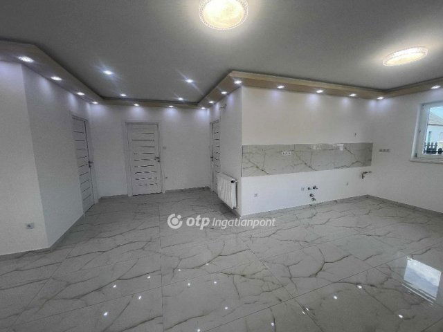 Eladó családi ház, Tápiószelén 44.9 M Ft, 3 szobás