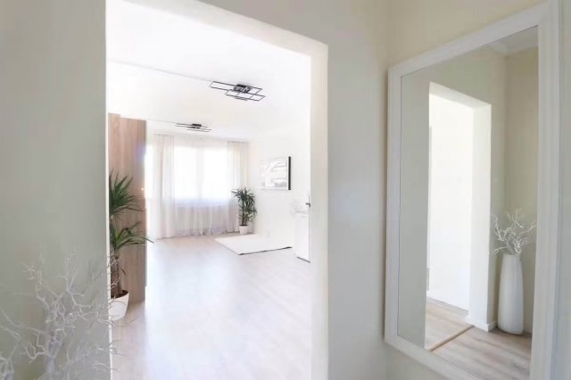 Eladó panellakás, Dunaújvárosban 39.9 M Ft, 2 szobás