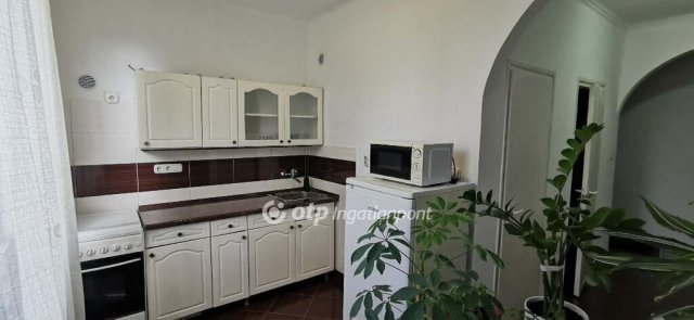 Eladó téglalakás, Kisvárdán 42 M Ft, 2 szobás