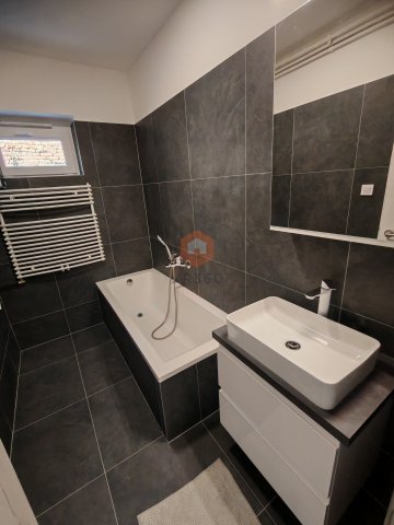 Eladó téglalakás, Pécsett 54.9 M Ft, 2 szobás