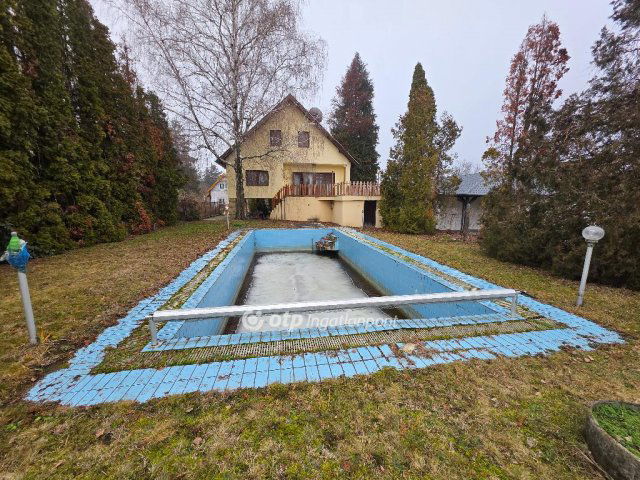 Eladó családi ház, Velencén 79.9 M Ft, 5+2 szobás