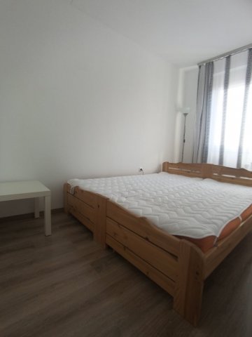 Kiadó panellakás, albérlet, Pécsett, Németh László utcában