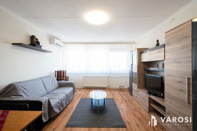 Kiadó panellakás, albérlet, Budapesten, XV. kerületben, 2 szobás