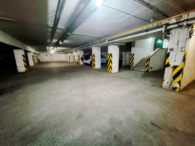 Eladó garázs, Budapesten, II. kerületben 17.9 M Ft