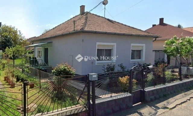 Eladó családi ház, Érden 67.9 M Ft, 2 szobás