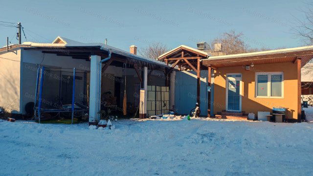 Eladó üzlethelyiség, Szolnokon 99 M Ft, 5 szobás