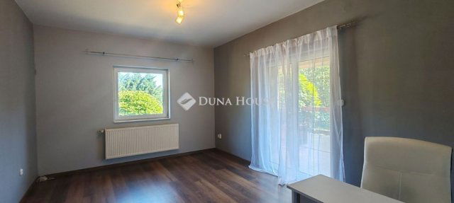 Eladó családi ház, Érden 230 M Ft, 4 szobás