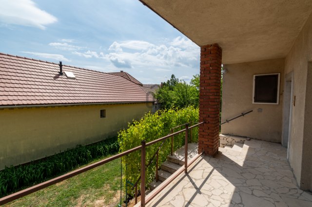 Eladó családi ház, Csákváron 58 M Ft, 3 szobás