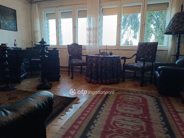 Eladó családi ház, Budapesten, II. kerületben 180 M Ft, 3 szobás