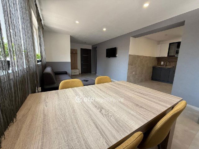 Eladó téglalakás, Nyíregyházán 55 M Ft, 3 szobás