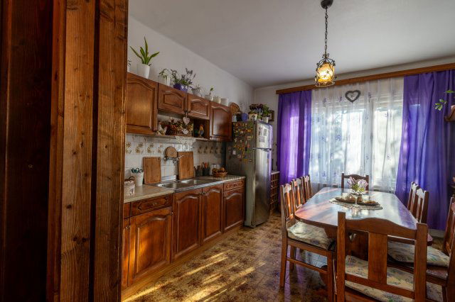 Eladó családi ház, Enyingen 59 M Ft, 6 szobás