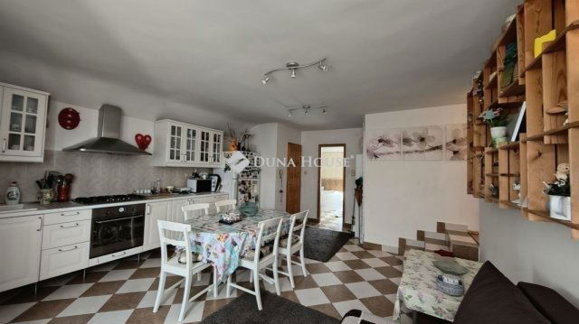 Eladó téglalakás, Kistarcsán 62 M Ft, 3 szobás