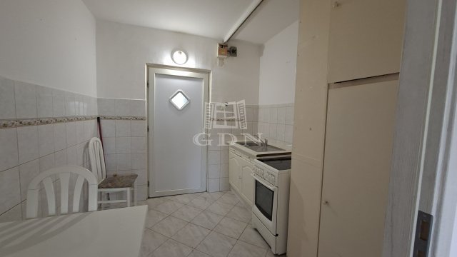 Eladó panellakás, Veszprémben 35.5 M Ft, 1 szobás