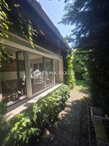 Eladó családi ház, Gödön 159.9 M Ft, 4 szobás