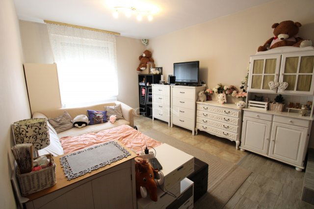 Eladó családi ház, Érden 99 M Ft, 2+3 szobás