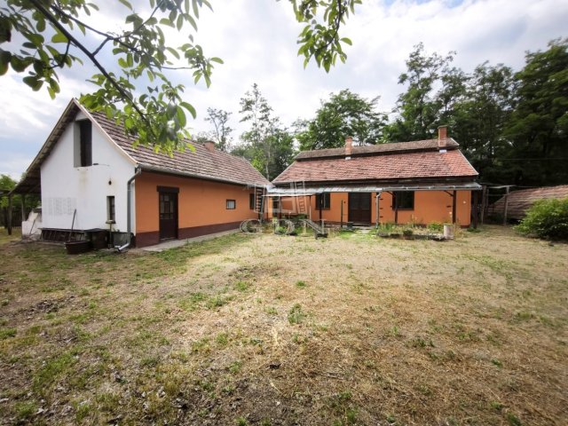 Eladó mezogazdasagi ingatlan, Csemőn 49.9 M Ft, 2 szobás