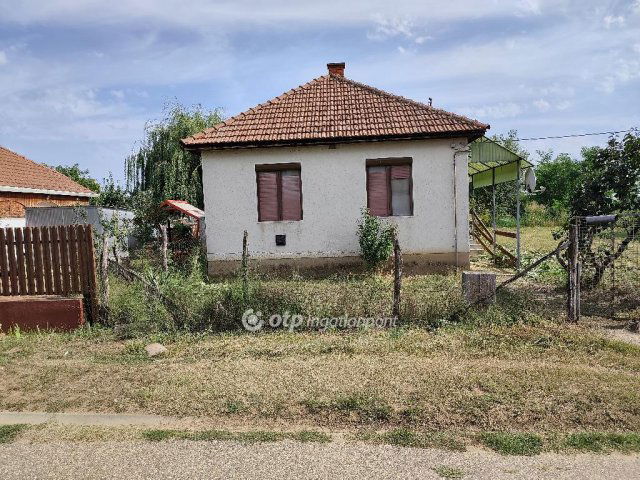 Eladó családi ház, Vissen 7.2 M Ft, 3 szobás