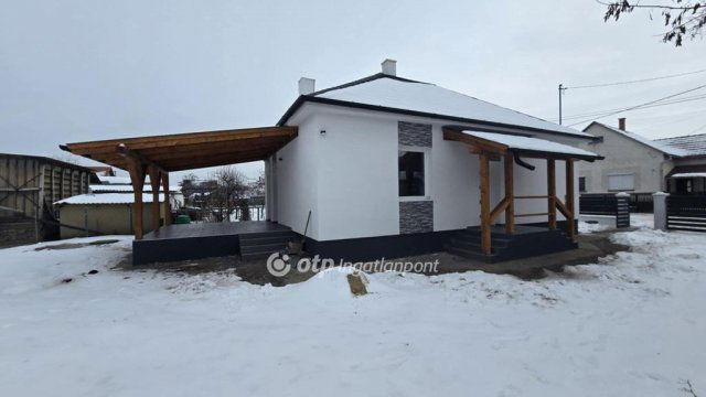 Eladó családi ház, Nádudvaron 52.5 M Ft, 2 szobás