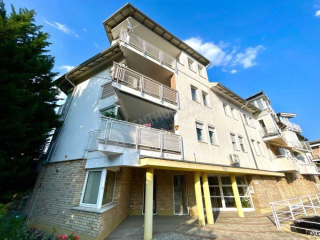 Eladó iroda, Budapesten, II. kerületben, Széher úton 149.9 M Ft