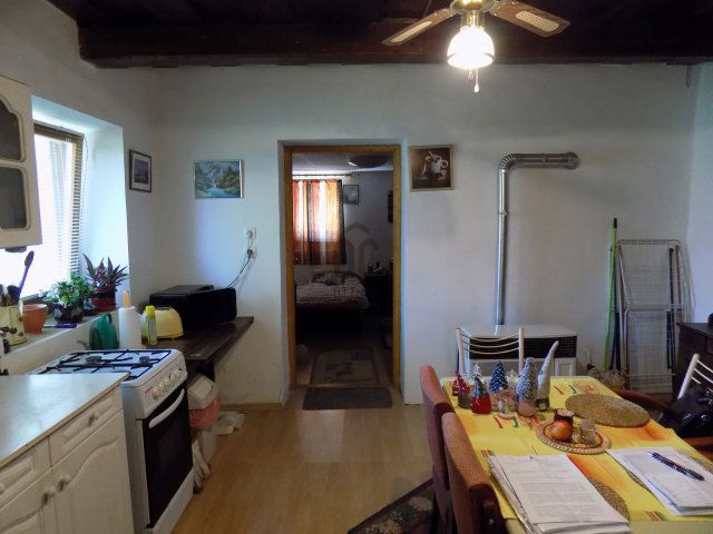 Eladó családi ház, Ráckeresztúron 40 M Ft, 2 szobás