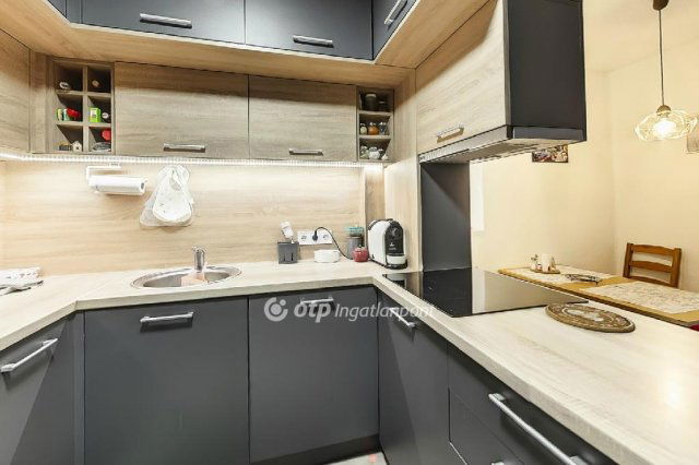 Eladó családi ház, Abasáron 25.5 M Ft, 2 szobás