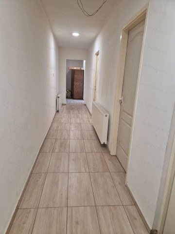Eladó családi ház, Oroszlányban 62.9 M Ft, 6 szobás
