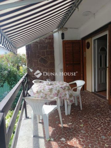 Eladó ikerház, Balatonalmádiban 80 M Ft, 4 szobás