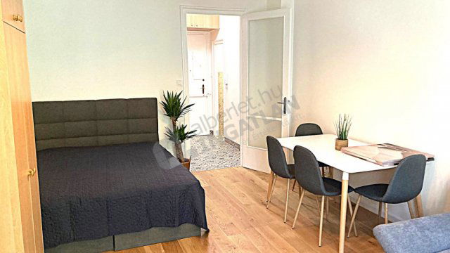 Kiadó téglalakás, albérlet, II. kerületben, Lövőház utcában