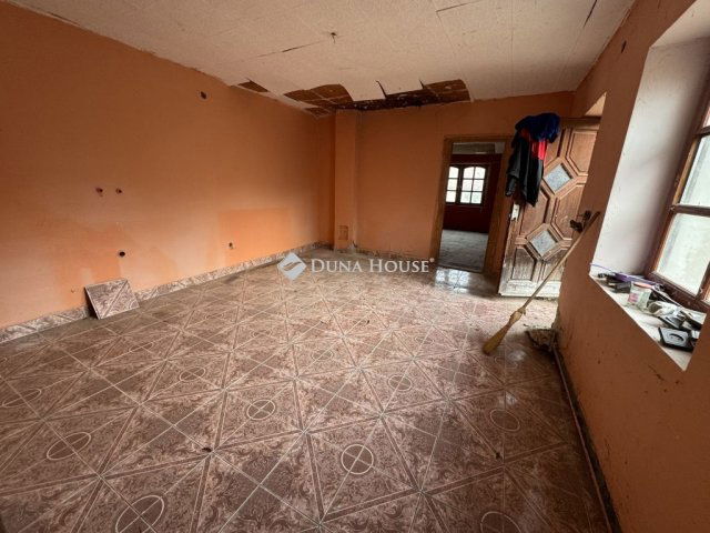 Eladó családi ház, Pálfán 3.4 M Ft, 2 szobás