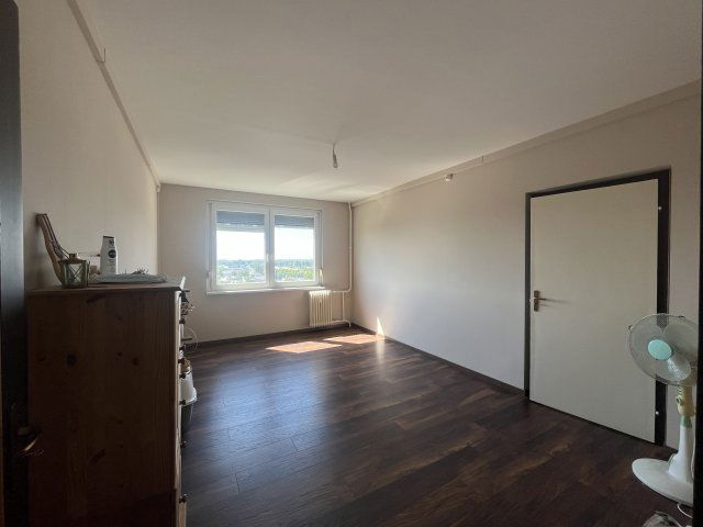 Eladó panellakás, Debrecenben 72 M Ft, 2+2 szobás