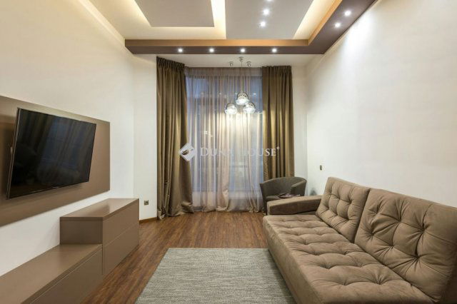 Eladó panellakás, Debrecenben 54.9 M Ft, 3 szobás