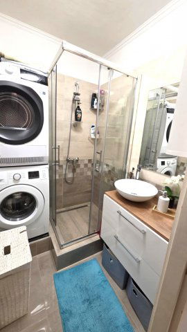 Eladó téglalakás, Szolnokon 42.9 M Ft, 3 szobás