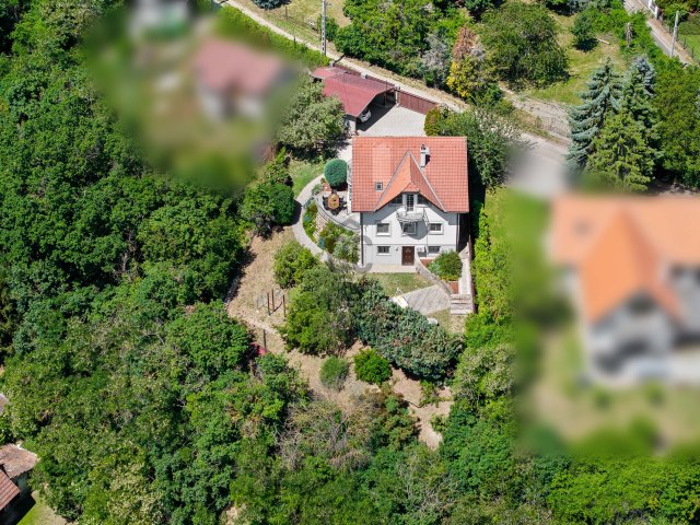 Eladó családi ház, Dunabogdányban 149.9 M Ft, 5 szobás