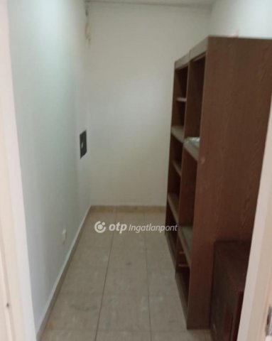 Eladó családi ház, Pécsett 79 M Ft, 3+1 szobás