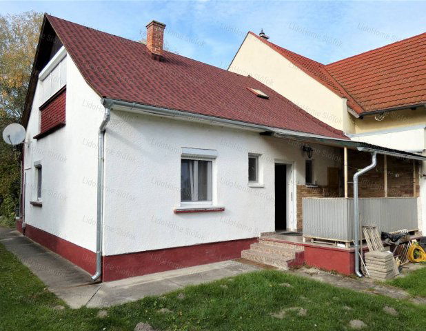 Eladó családi ház, Siófokon 210 M Ft, 5 szobás