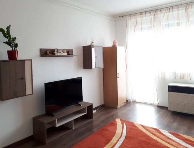 Kiadó téglalakás, albérlet, Pécsett 160 E Ft / hó, 1+1 szobás