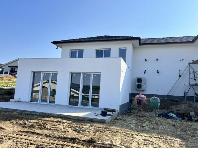 Eladó ikerház, Pécelen 127 M Ft, 5 szobás / költözzbe.hu