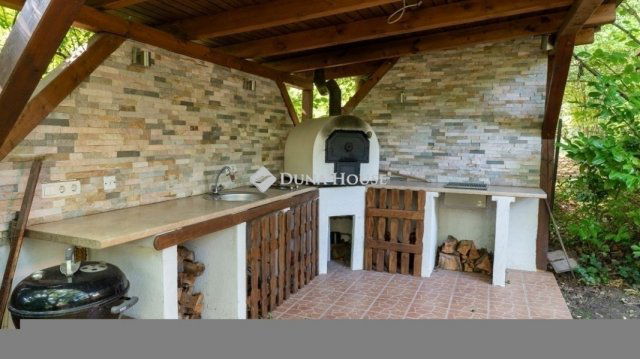 Eladó családi ház, Szentendrén 179 M Ft, 4 szobás