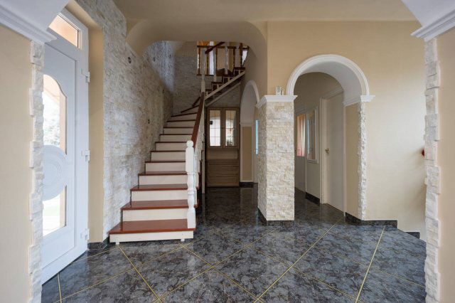 Eladó családi ház, Balassagyarmaton 120 M Ft, 5 szobás