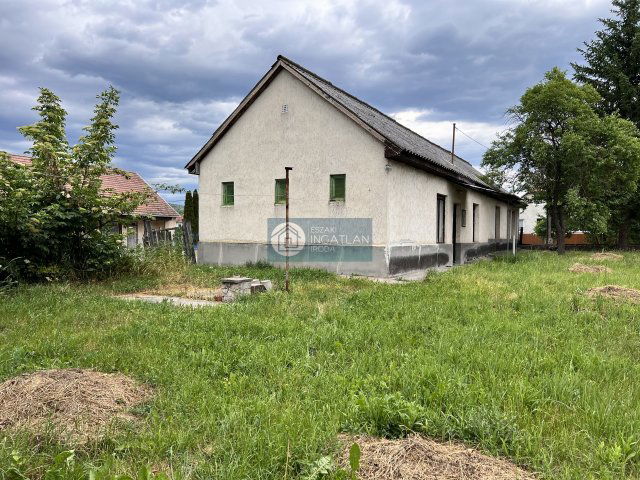 Eladó családi ház, Bánhorvátiban 8.5 M Ft, 3 szobás