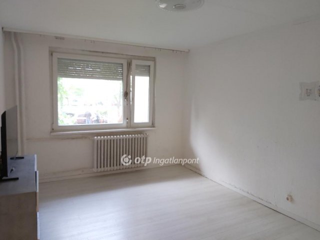 Eladó panellakás, Budapesten, XV. kerületben 65 M Ft, 2 szobás