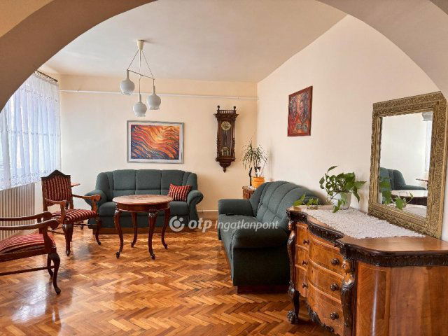 Eladó családi ház, Szolnokon 49 M Ft, 4 szobás