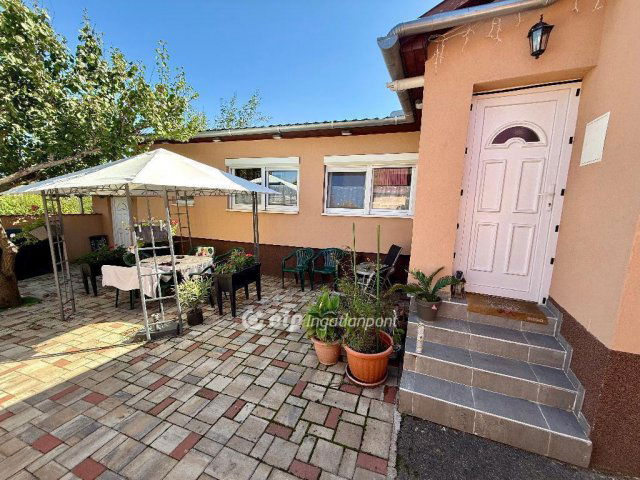 Eladó családi ház, Miskolcon 61.9 M Ft, 4 szobás