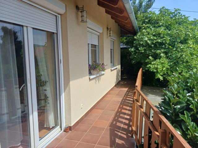 Eladó családi ház, Piliscsabán 149.5 M Ft, 4 szobás